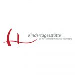 Logo des Trägers EMBL. Stilisierte Bäume in Landschaft bilden ein H.